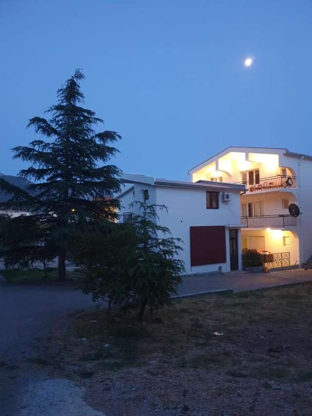 Гостевой дом Studio apartmani i sobe ŠUŠANJ Бар-6